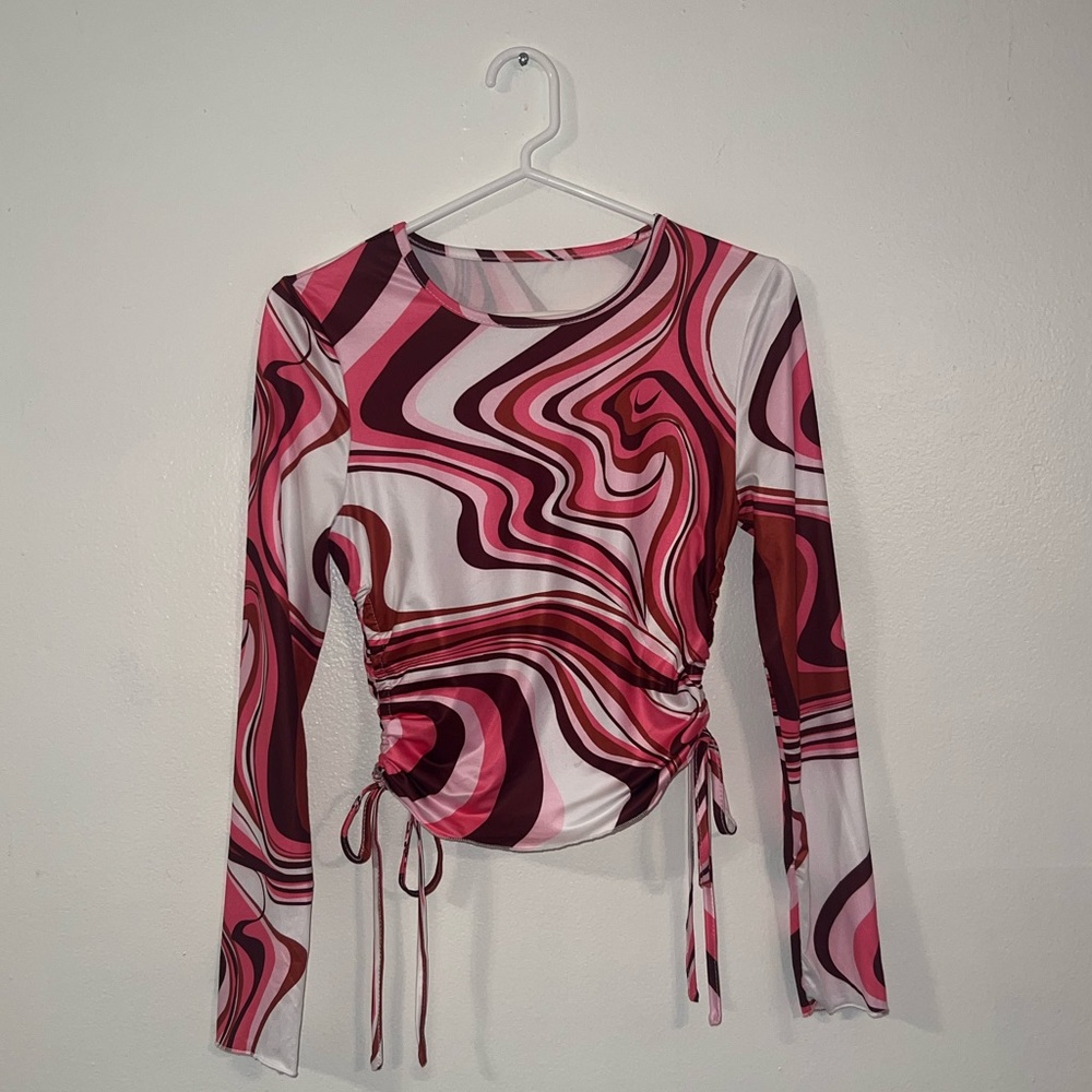 Marble print top with low crop